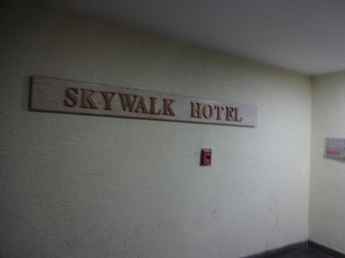 Отель Ampa Skywalk Ченнаи Экстерьер фото
